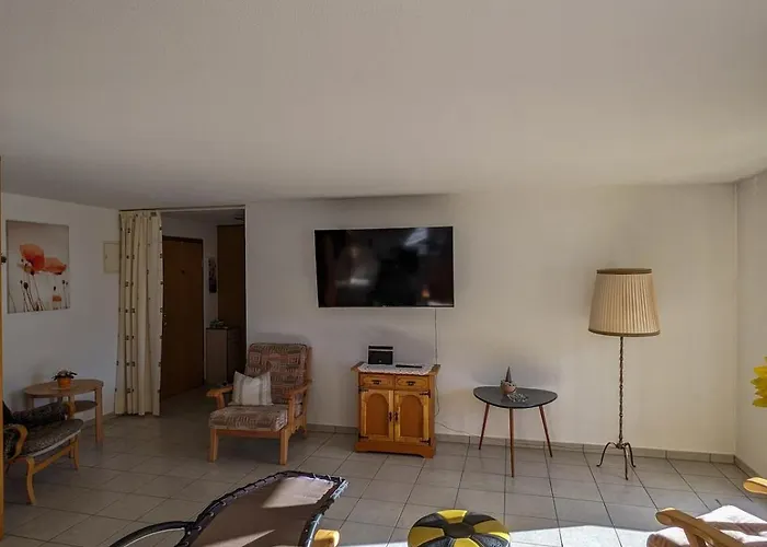 Above The Rooftops - Mountain Panorama Apartamento